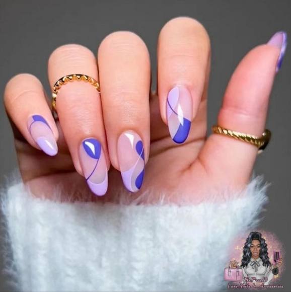 Statement Nail Set (Lilac)💅🏾 Perfect for everyday wear ❤️ 🤗. - Picture 1 of 5